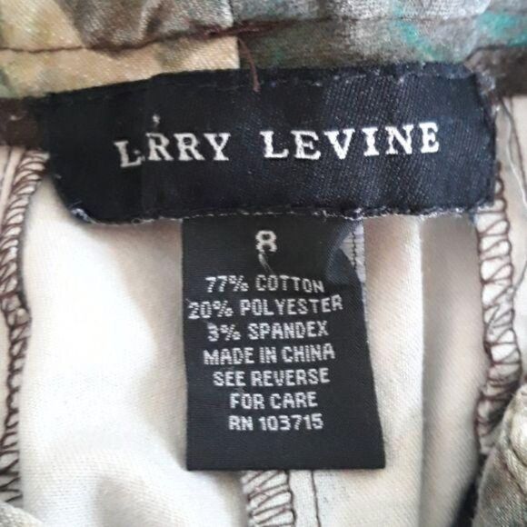 Larry Levine Cotton Camo Floral Low Rise Tapered Crop Pants Tan Green Sz 8 - Picture 3 of 8